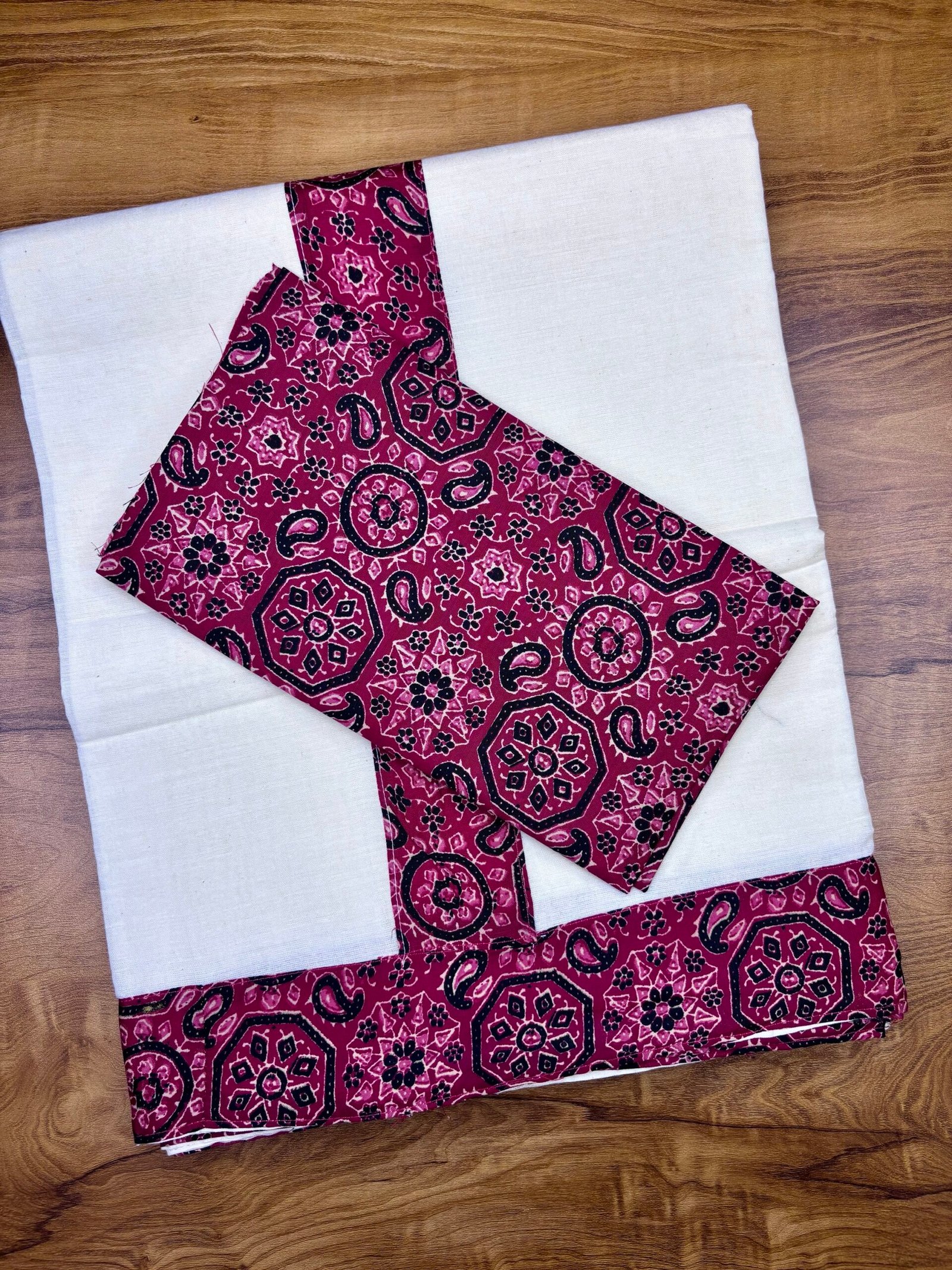 Kerala Saree with Ajrakh Border & Blouse Material - Image 2