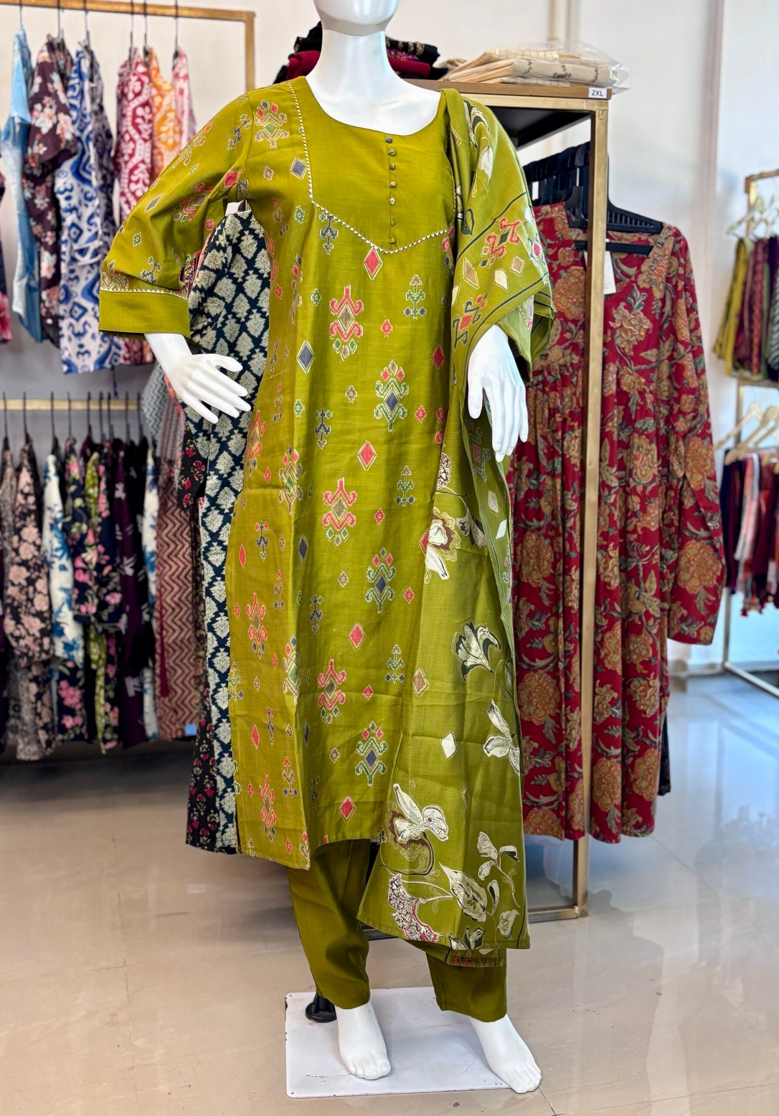 Elegant Foil Print Cotton Kurta Set with Cigarette Pants and Heavy Dupatta(CODE 1430F) - Image 3