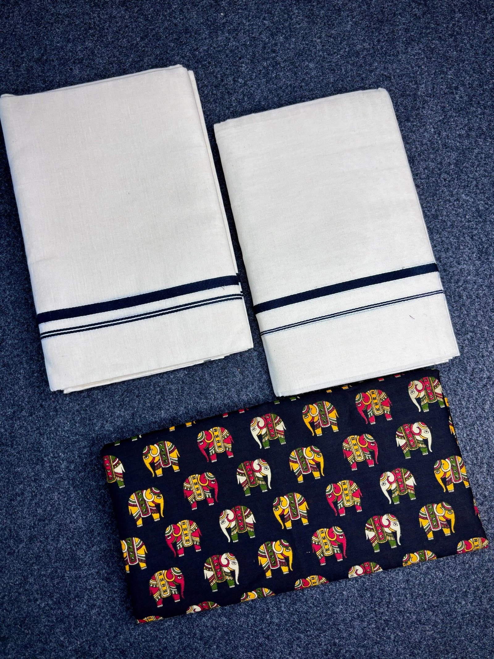 Kerala Traditional 2.80 m Cotton Puliyilakara Set Mundu with 1 Meter Elephant Print Cotton Blouse Piece - Image 3