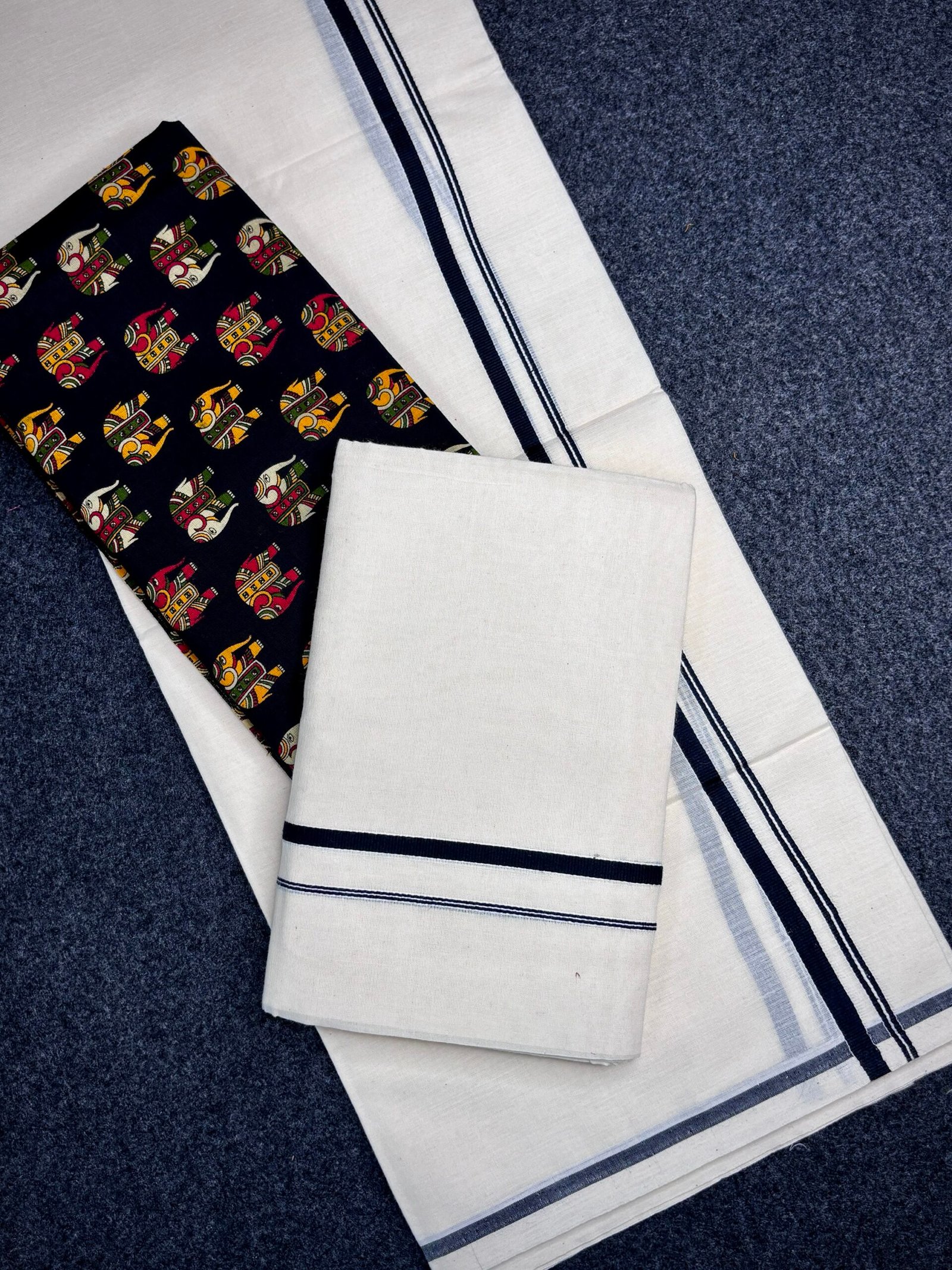 Kerala Traditional 2.80 m Cotton Puliyilakara Set Mundu with 1 Meter Elephant Print Cotton Blouse Piece - Image 5