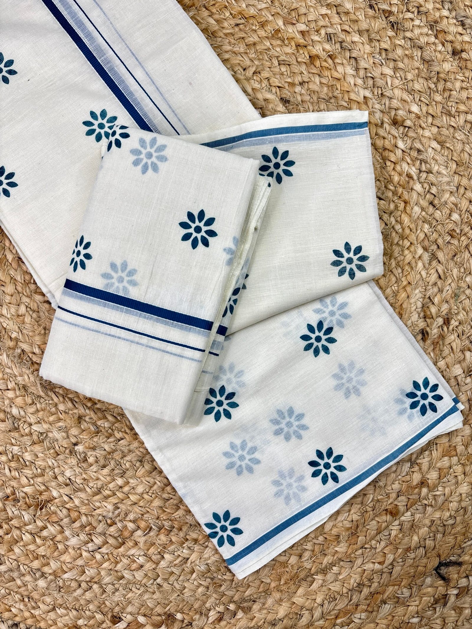Kerala Puliyilakara Printed Set Mund | Traditional Kerala Cotton Mundum Neriyathum | 2.80 Metre | Printed Design with Classic Border - Image 2