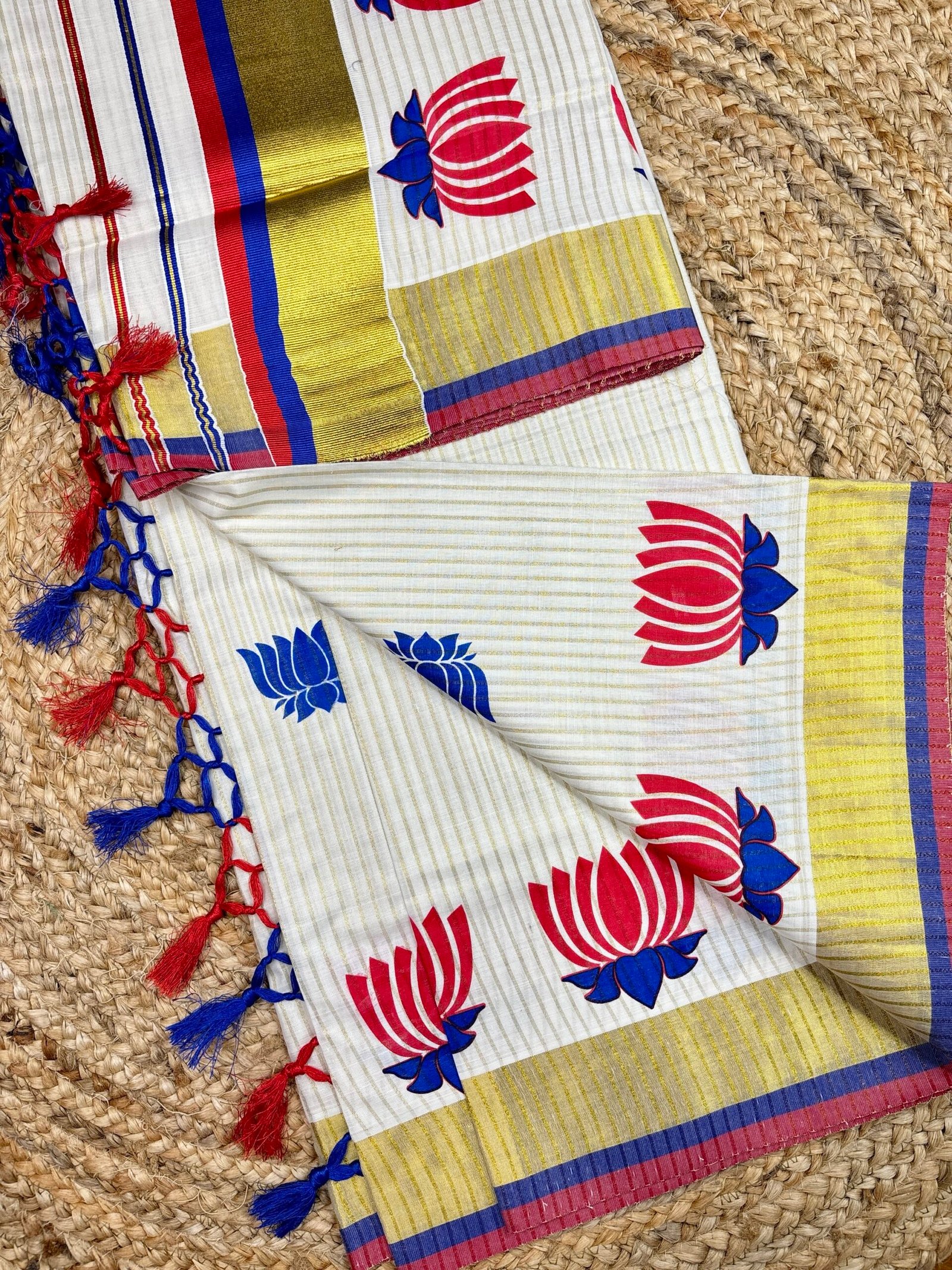 Traditional Kerala Set Saree with Printed Design & Tassel Detailing Red and Blue - Image 2